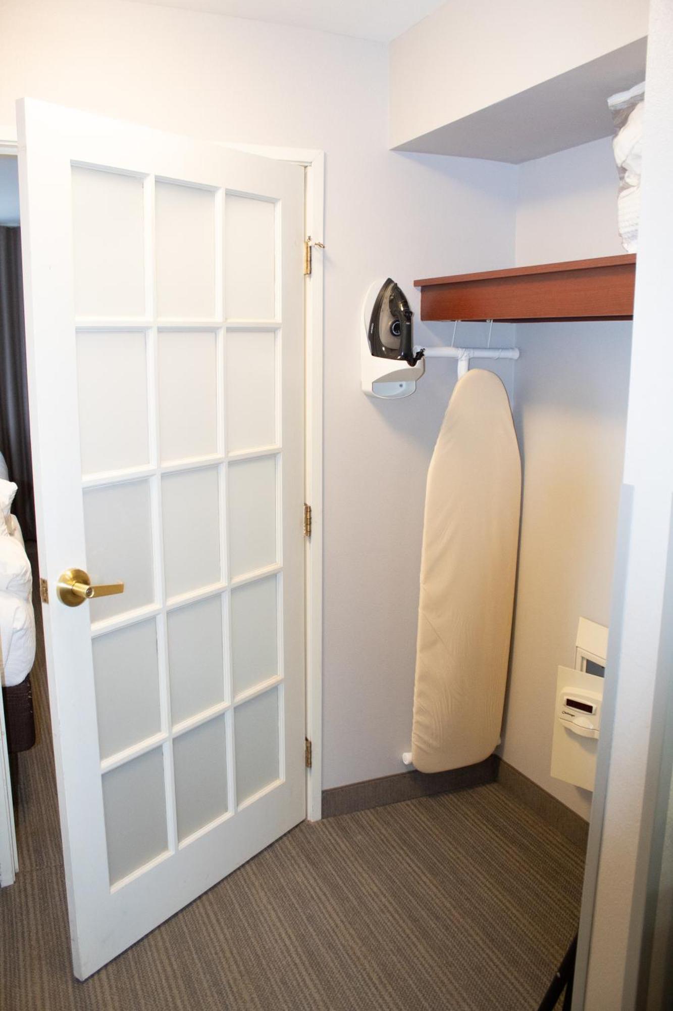 Country Inn & Suites By Radisson, Big Rapids, Mi Eksteriør bilde